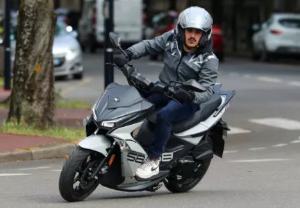 SRK 912 RR