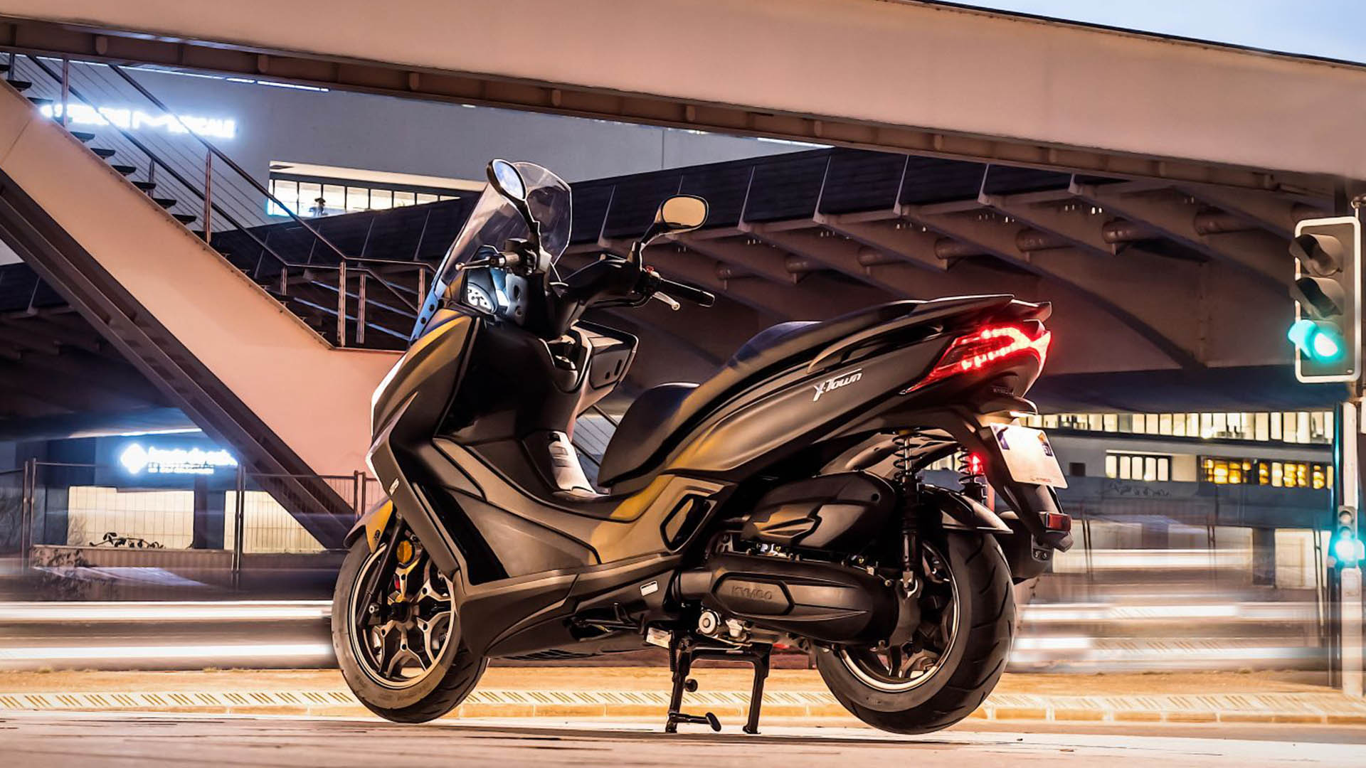 Moto QJ 2